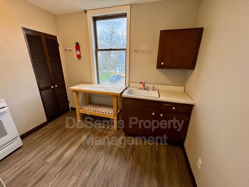 Spacious 3BR + Office | Bright, Updated & Full of Character  in Avalon! property image