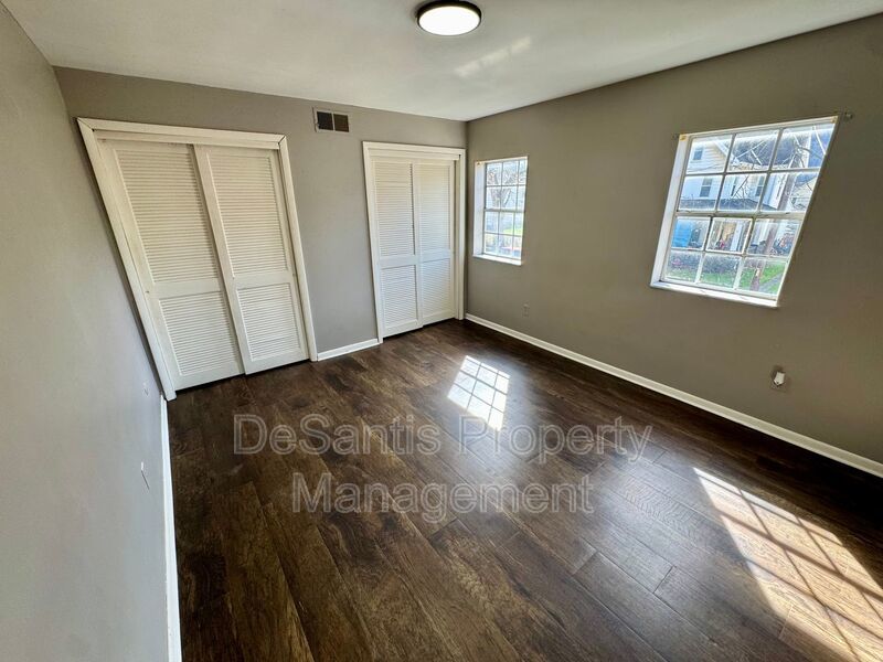 Refreshed 2 Bedroom 1 Bathroom in New Kensington! property image