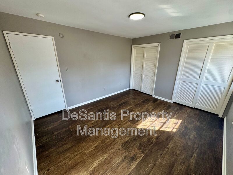 Refreshed 2 Bedroom 1 Bathroom in New Kensington! property image