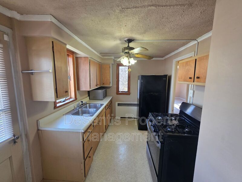 3-bedroom, 1-bath home in Clairton, PA property image
