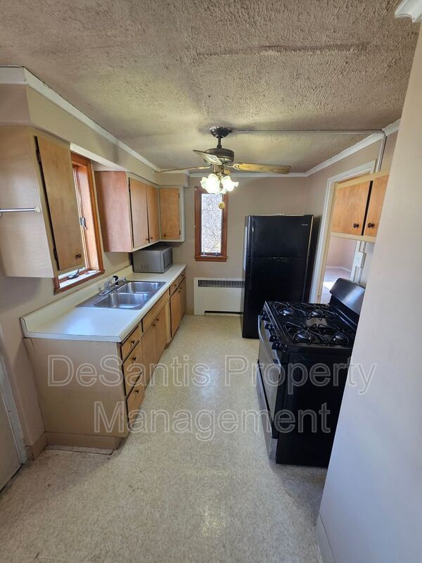 3-bedroom, 1-bath home in Clairton, PA property image
