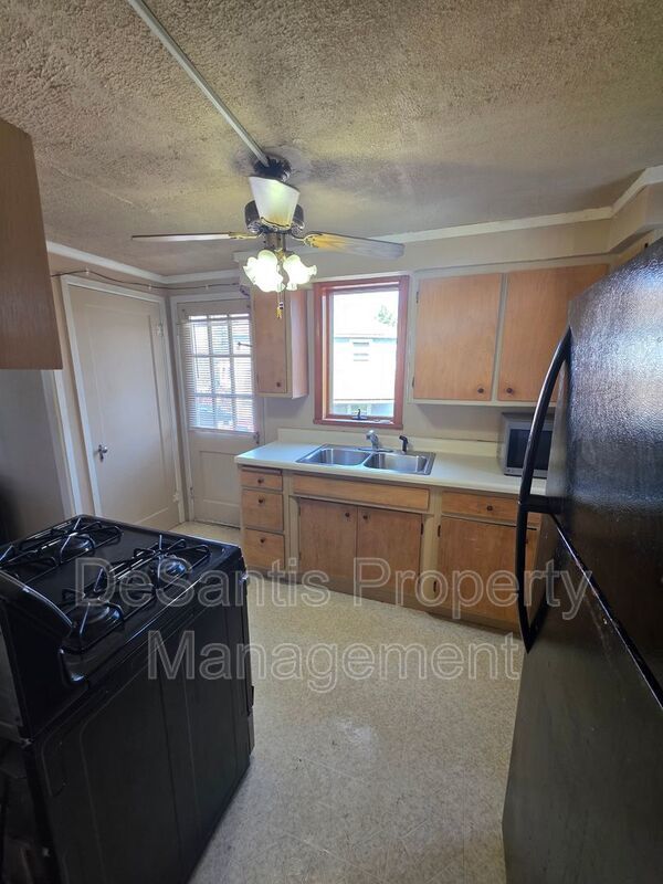 3-bedroom, 1-bath home in Clairton, PA property image