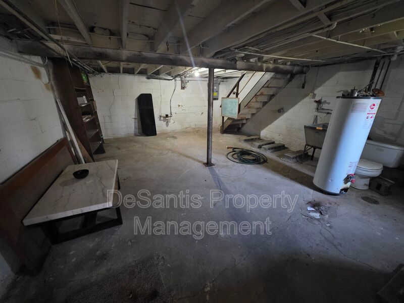 3-bedroom, 1-bath home in Clairton, PA property image