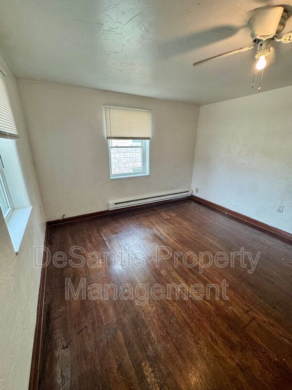 Charming 1 Bed 1 Bath - Sheraden property image