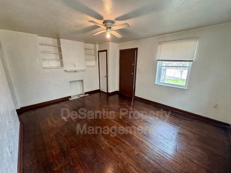 Charming 1 Bed 1 Bath - Sheraden property image