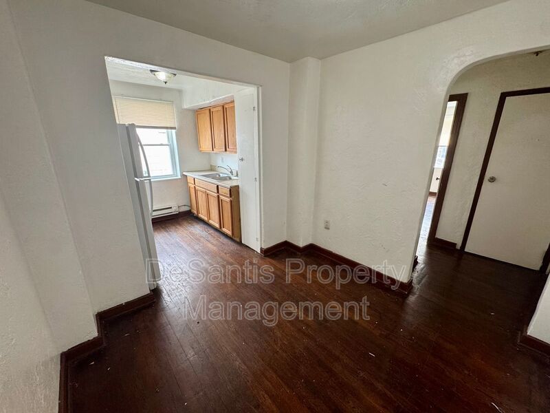 Charming 1 Bed 1 Bath - Sheraden property image