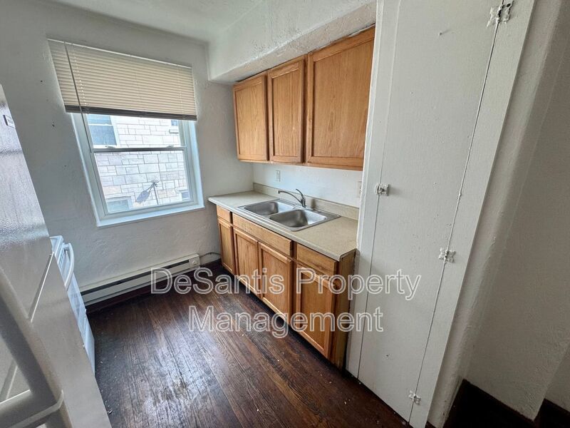 Charming 1 Bed 1 Bath - Sheraden property image