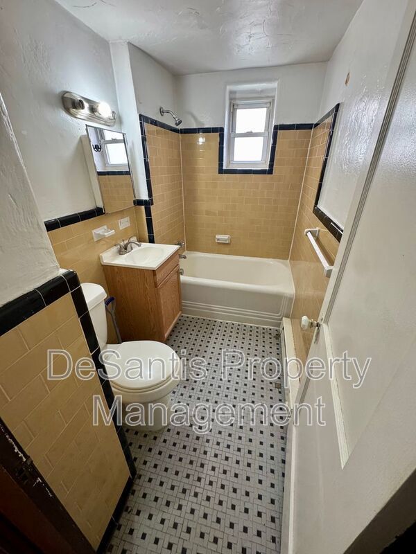 Charming 1 Bed 1 Bath - Sheraden property image