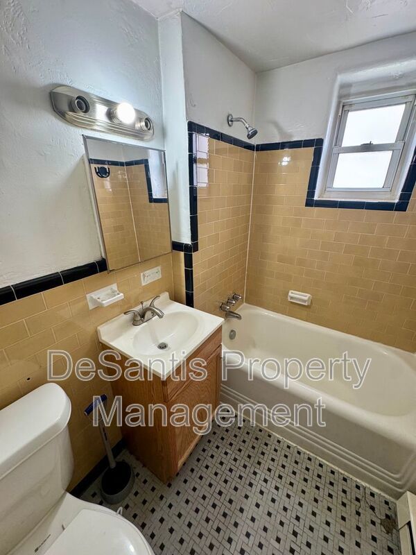 Charming 1 Bed 1 Bath - Sheraden property image