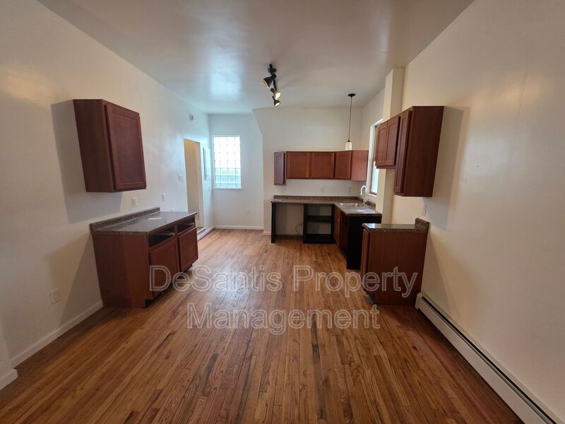 3-bedroom, 1-bath apartment in Wilmerding property image