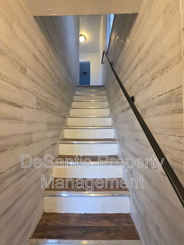 3-bedroom, 1-bath apartment in Wilmerding property image