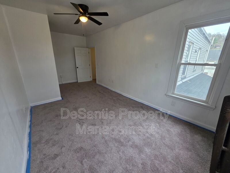 3-bedroom, 1-bath apartment in Wilmerding property image