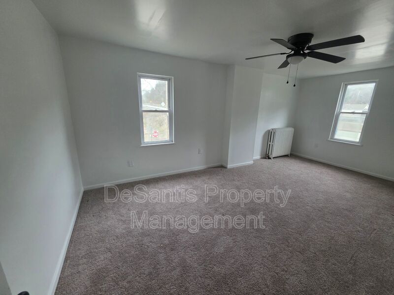 3 Bedroom 1 bath in Wilmerding property image