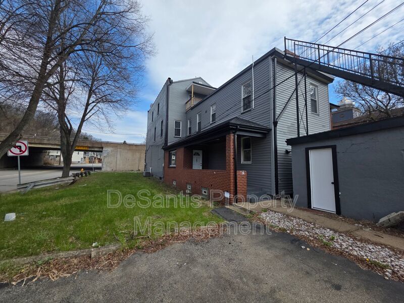 3-bedroom, 1-bath apartment in Wilmerding property image