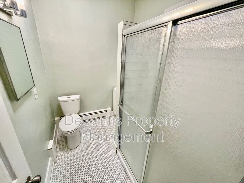 Charming 1 Bedroom 1 Bath Apartment in Downtown Sewickley property image