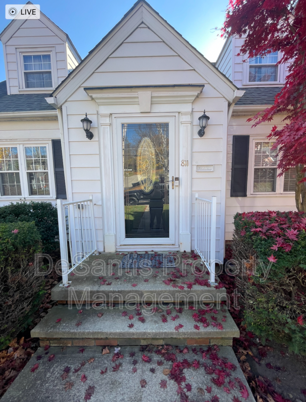 Beautiful Cape Cod 3 bedroom 2 bath- Ellwood City property image