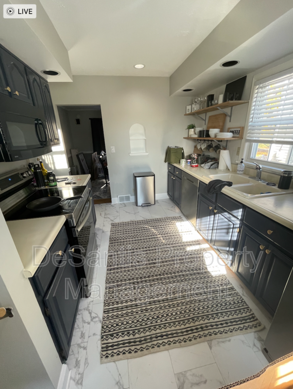 Beautiful Cape Cod 3 bedroom 2 bath- Ellwood City property image