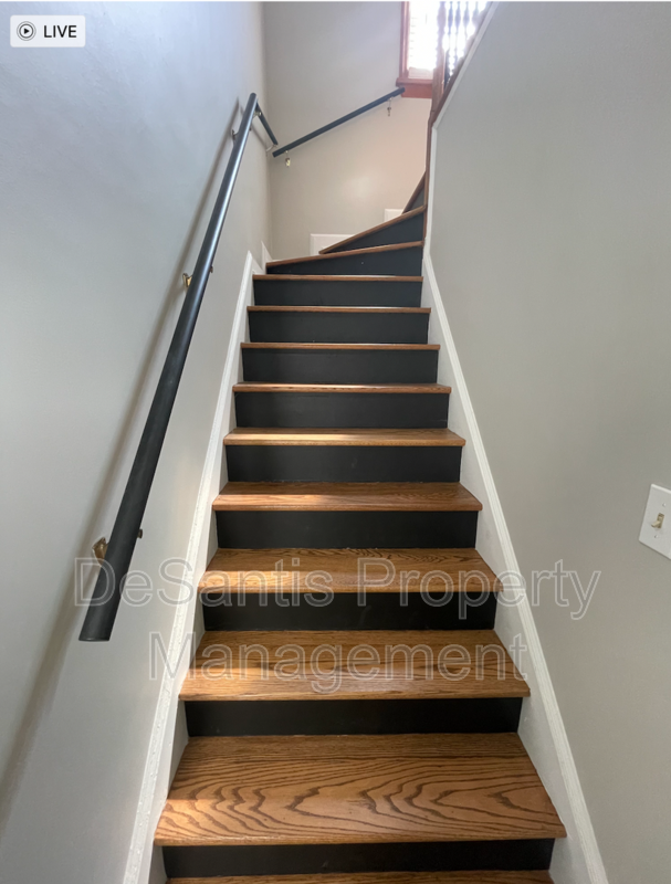 Beautiful Cape Cod 3 bedroom 2 bath- Ellwood City property image