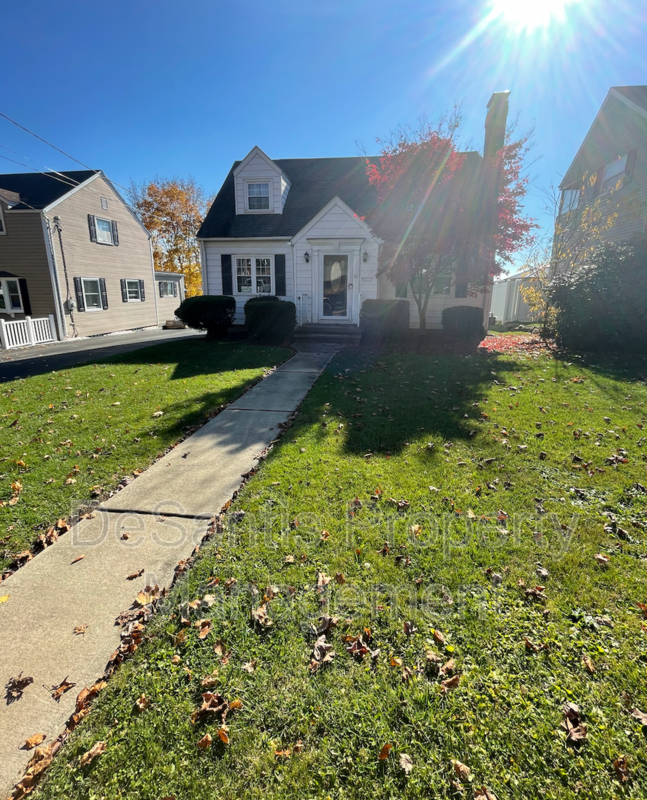 Beautiful Cape Cod 3 bedroom 2 bath- Ellwood City property image