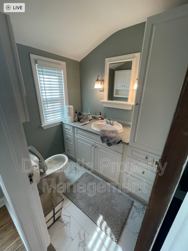 Beautiful Cape Cod 3 bedroom 2 bath- Ellwood City property image