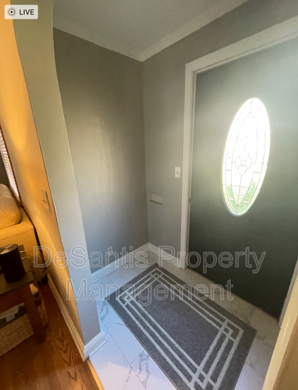 Beautiful Cape Cod 3 bedroom 2 bath- Ellwood City property image