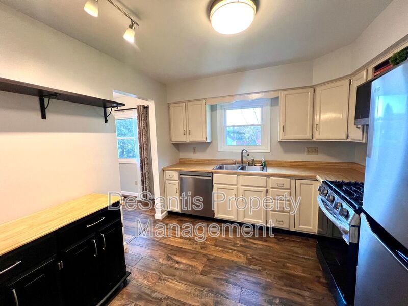 Apple Hill Community - 3 Bedroom 2 Bathroom - Beautiful Home for Rent! property image