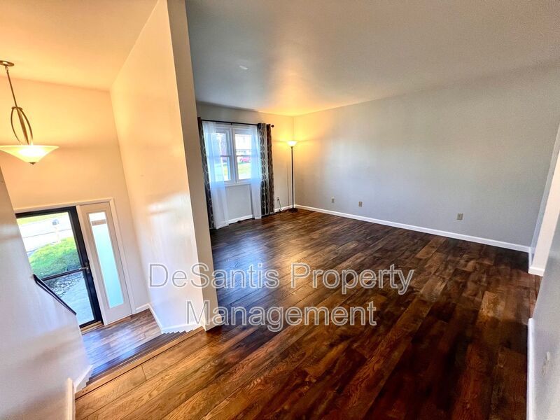 Apple Hill Community - 3 Bedroom 2 Bathroom - Beautiful Home for Rent! property image