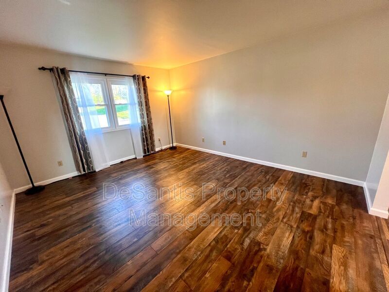 Apple Hill Community - 3 Bedroom 2 Bathroom - Beautiful Home for Rent! property image