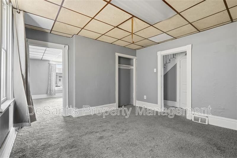 5-bedroom, 1-bath home in East Pittsburgh property image