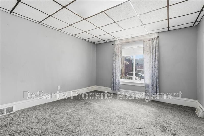 5-bedroom, 1-bath home in East Pittsburgh property image