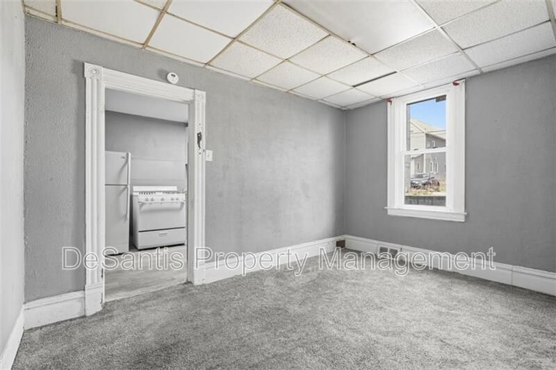 5-bedroom, 1-bath home in East Pittsburgh property image