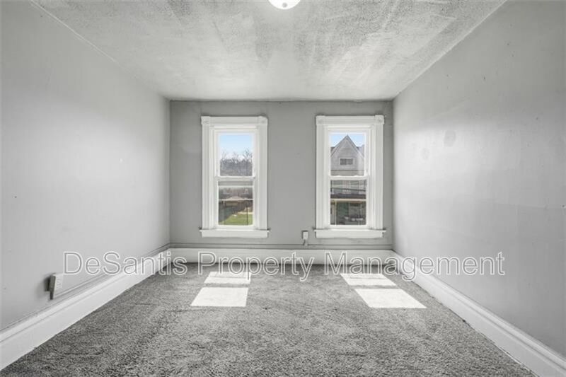5-bedroom, 1-bath home in East Pittsburgh property image
