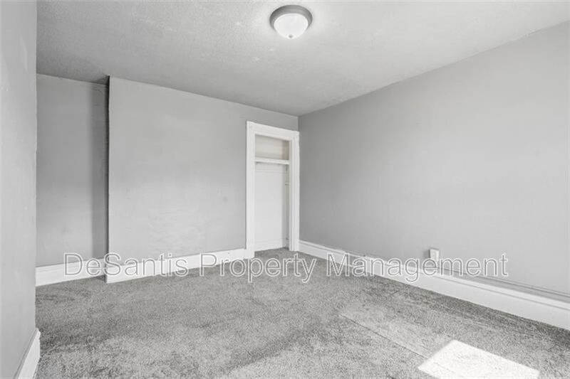 5-bedroom, 1-bath home in East Pittsburgh property image