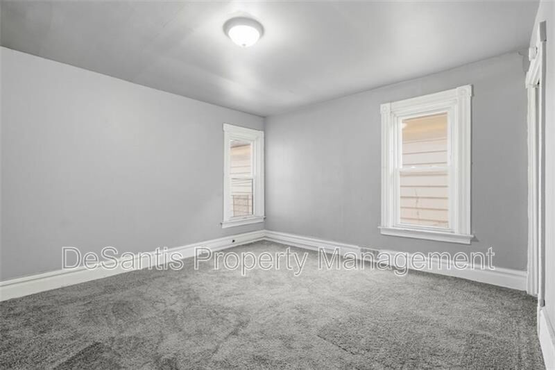 5-bedroom, 1-bath home in East Pittsburgh property image