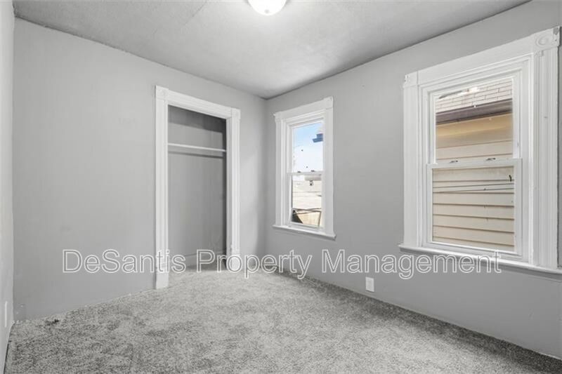 5-bedroom, 1-bath home in East Pittsburgh property image