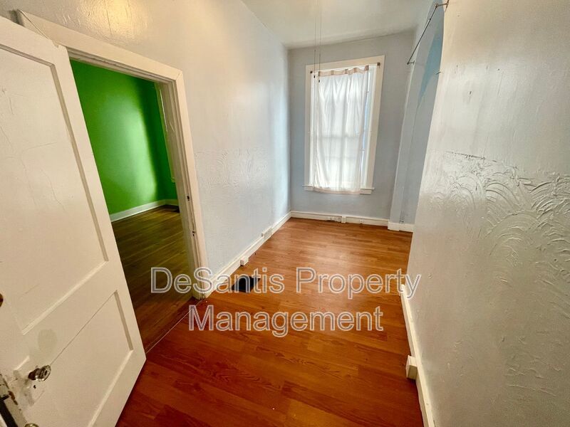 2 Bed 1 Bath- Pittsburgh PA property image