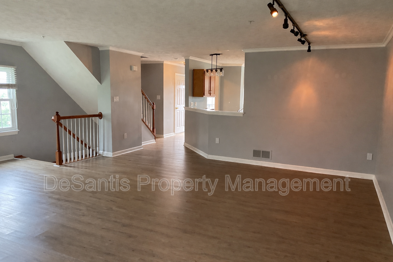 Large 3 Bedroom 2.5 bath townhome with additional finished room. property image