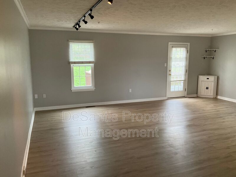 Large 3 Bedroom 2.5 bath townhome with additional finished room. property image
