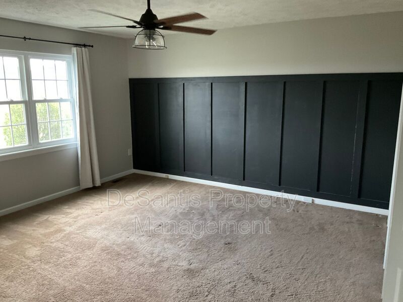 Large 3 Bedroom 2.5 bath townhome with additional finished room. property image
