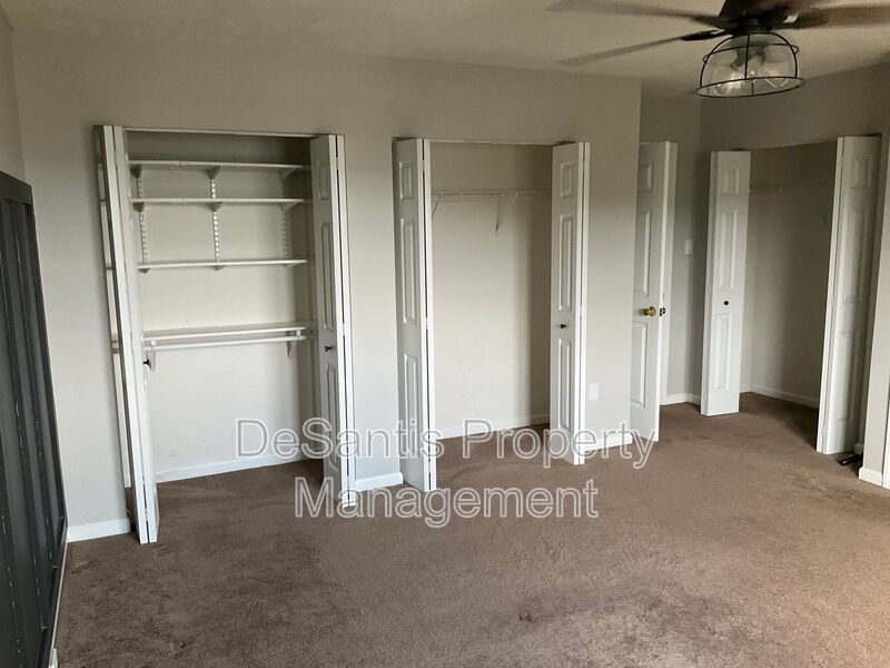 Large 3 Bedroom 2.5 bath townhome with additional finished room. property image