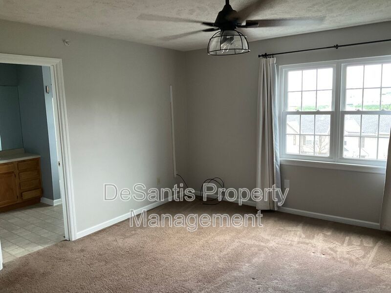 Large 3 Bedroom 2.5 bath townhome with additional finished room. property image