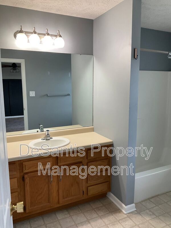 Large 3 Bedroom 2.5 bath townhome with additional finished room. property image