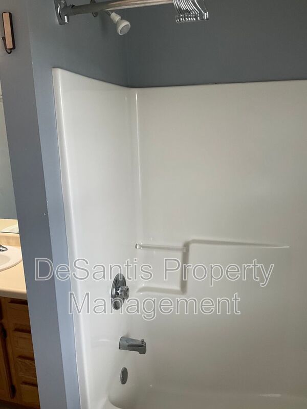 Large 3 Bedroom 2.5 bath townhome with additional finished room. property image