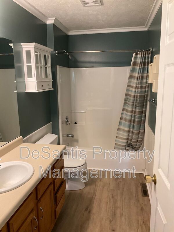 Large 3 Bedroom 2.5 bath townhome with additional finished room. property image