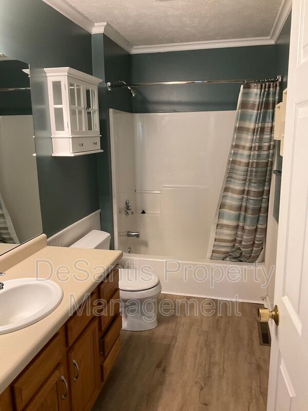 Large 3 Bedroom 2.5 bath townhome with additional finished room. property image