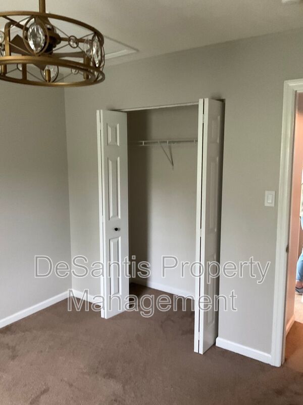 Large 3 Bedroom 2.5 bath townhome with additional finished room. property image
