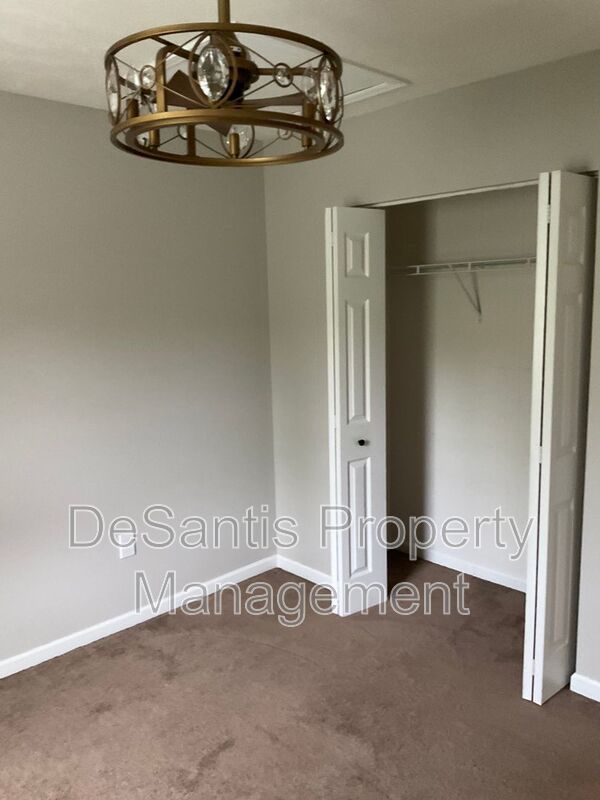 Large 3 Bedroom 2.5 bath townhome with additional finished room. property image