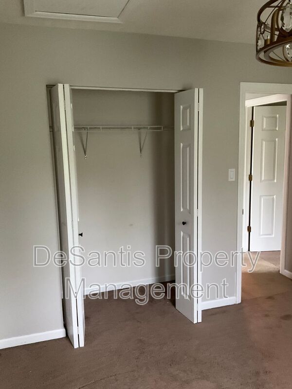 Large 3 Bedroom 2.5 bath townhome with additional finished room. property image