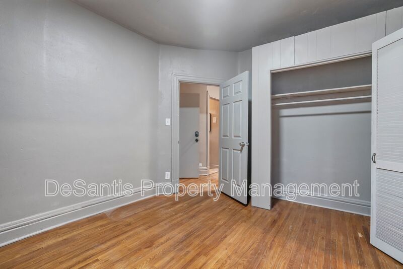 Spacious 2 Bed / 1 Bath in Desirable Bloomfield property image