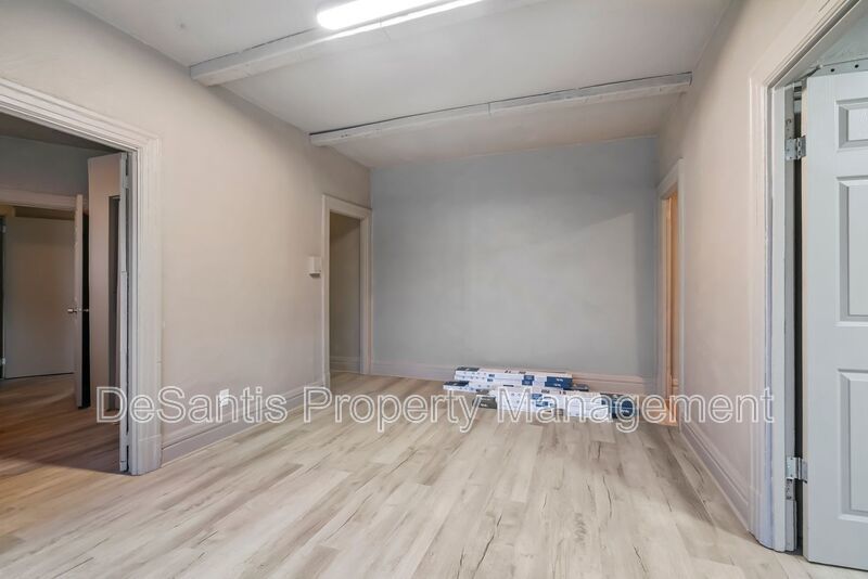 Spacious 2 Bed / 1 Bath in Desirable Bloomfield property image